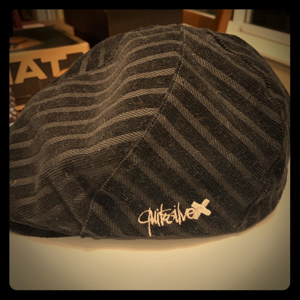Quick Silver black cap.